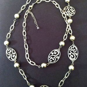 Gorgeous Silver Filigree Link Beaded Long Light Necklace!